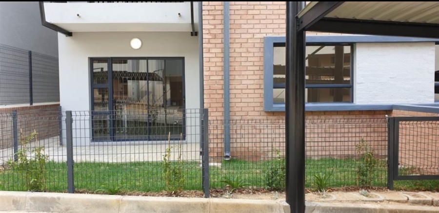 To Let 2 Bedroom Property for Rent in Waterfall Ridge Gauteng