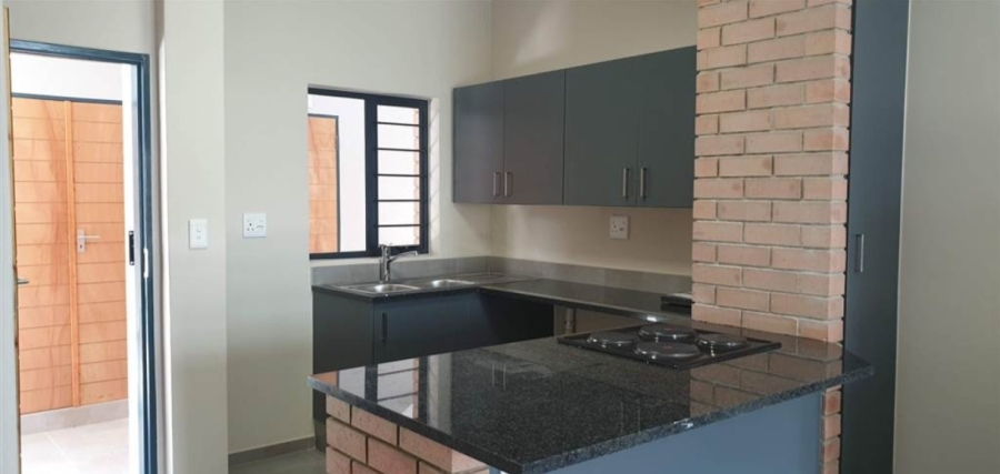 To Let 2 Bedroom Property for Rent in Waterfall Ridge Gauteng