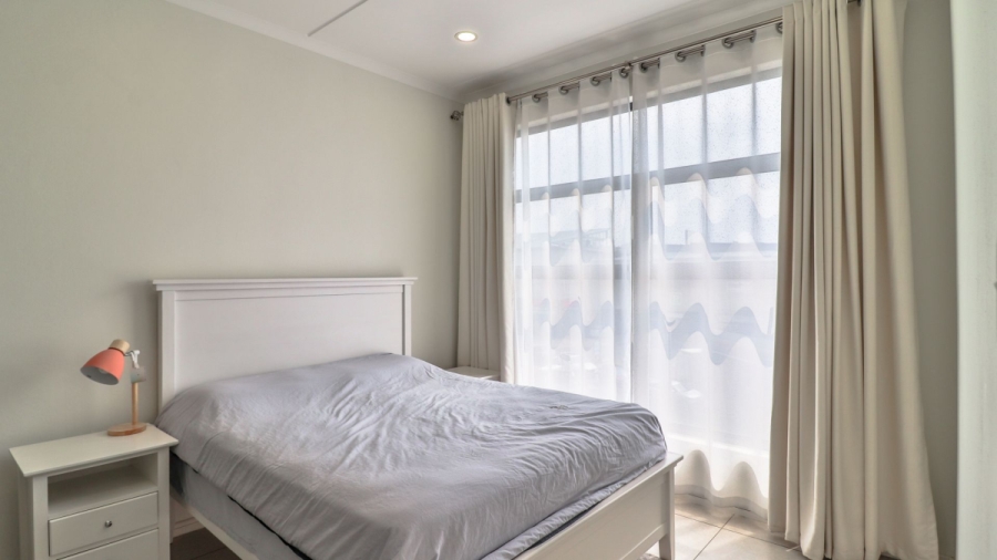 2 Bedroom Property for Sale in Greenstone Hill Gauteng
