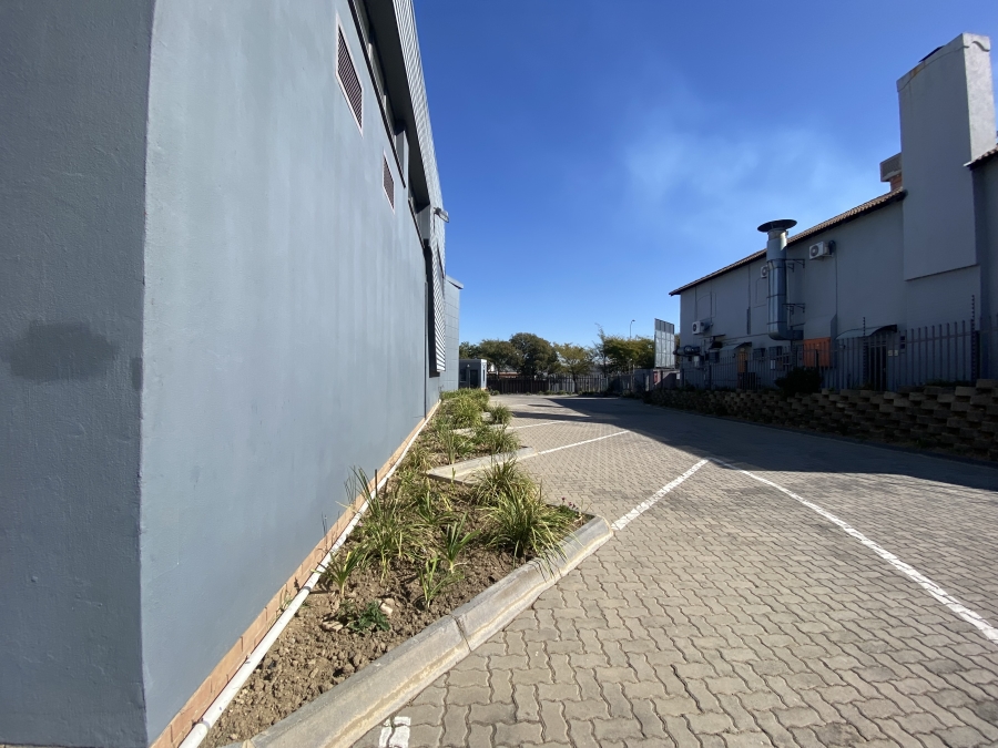 To Let commercial Property for Rent in Linbro Park Gauteng