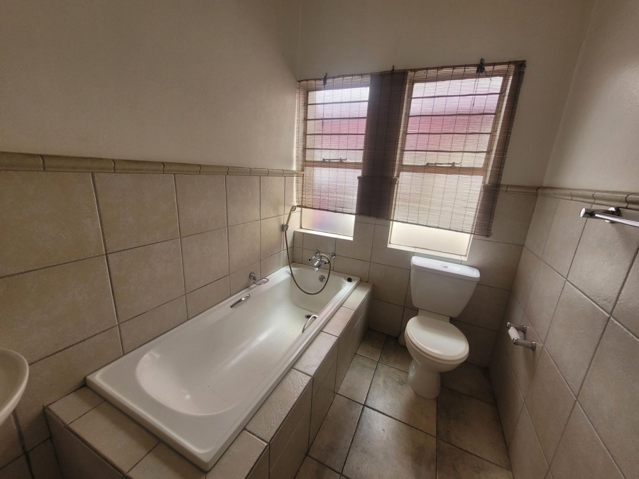 2 Bedroom Property for Sale in Sundowner Gauteng
