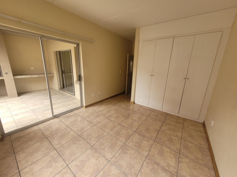 2 Bedroom Property for Sale in Sundowner Gauteng