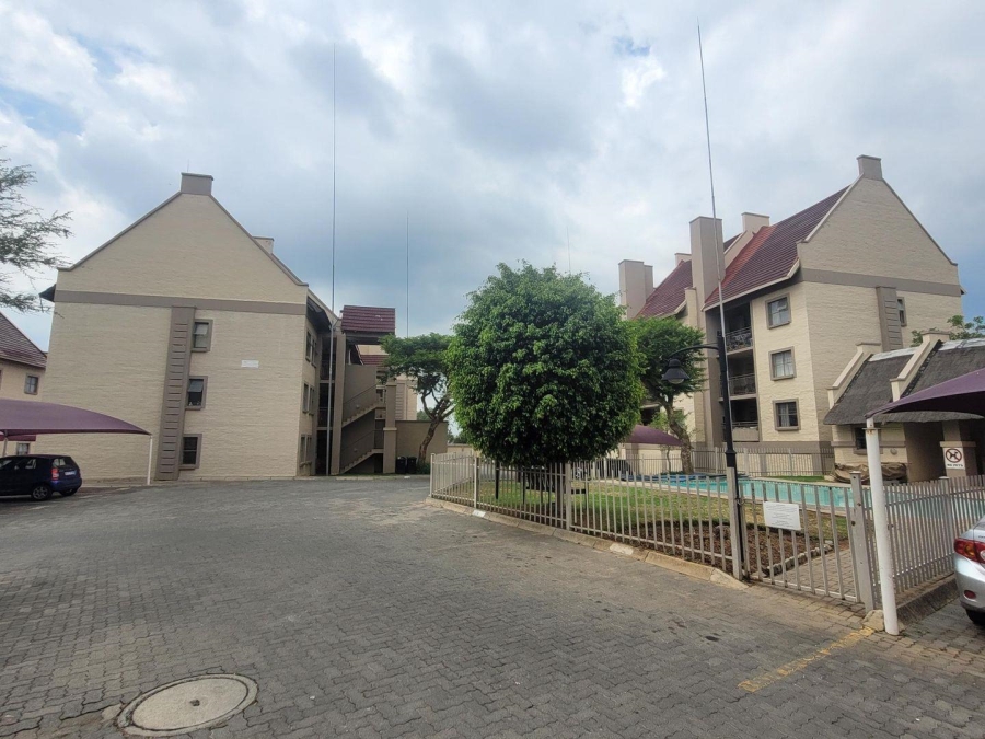 2 Bedroom Property for Sale in Sundowner Gauteng