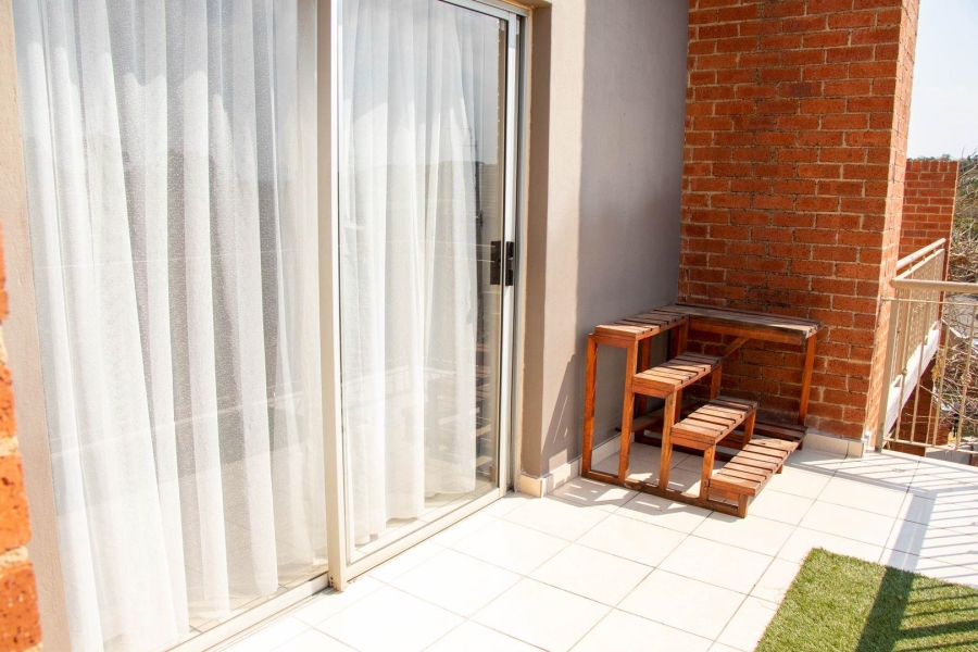 2 Bedroom Property for Sale in Sonneglans Gauteng