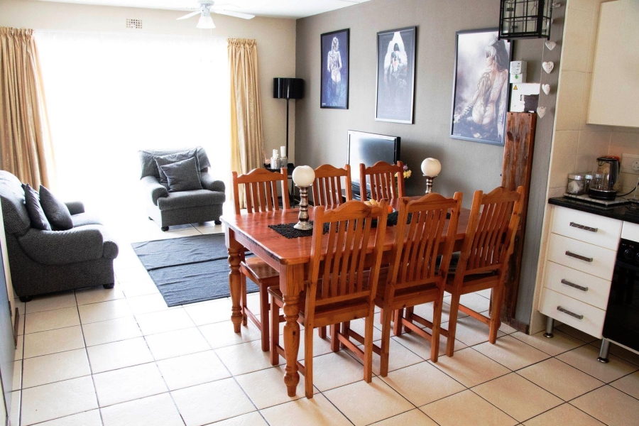 2 Bedroom Property for Sale in Sonneglans Gauteng