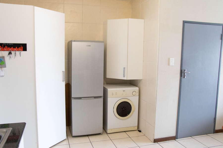 2 Bedroom Property for Sale in Sonneglans Gauteng