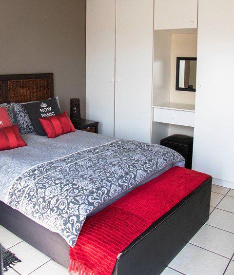 2 Bedroom Property for Sale in Sonneglans Gauteng