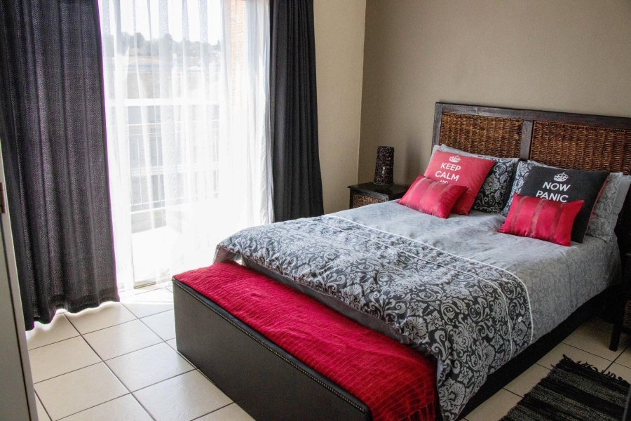 2 Bedroom Property for Sale in Sonneglans Gauteng