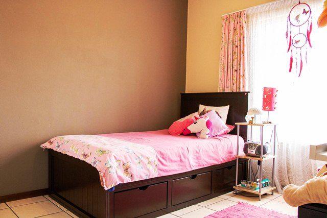 2 Bedroom Property for Sale in Sonneglans Gauteng