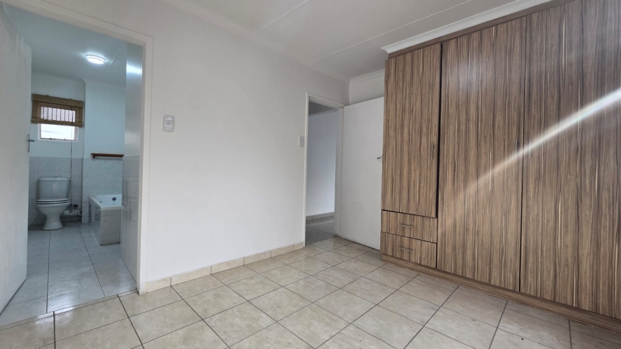 2 Bedroom Property for Sale in Isandovale Gauteng