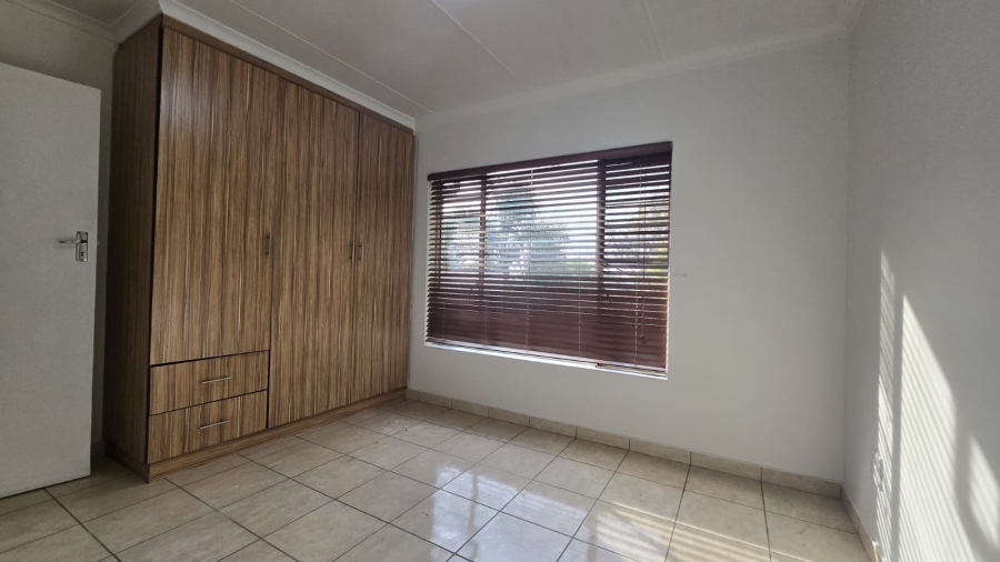 2 Bedroom Property for Sale in Isandovale Gauteng