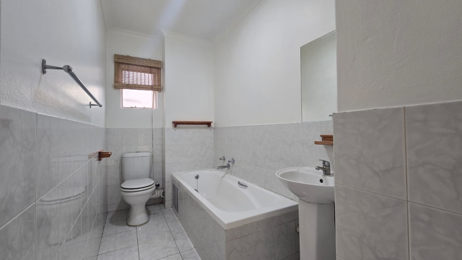2 Bedroom Property for Sale in Isandovale Gauteng