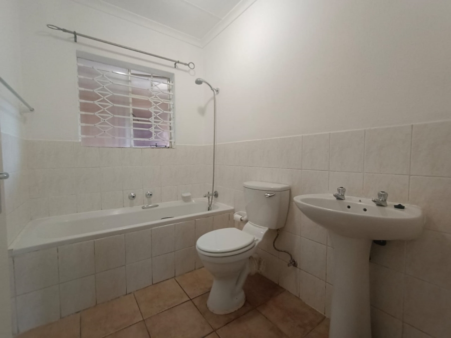 To Let 3 Bedroom Property for Rent in Ruimsig Gauteng