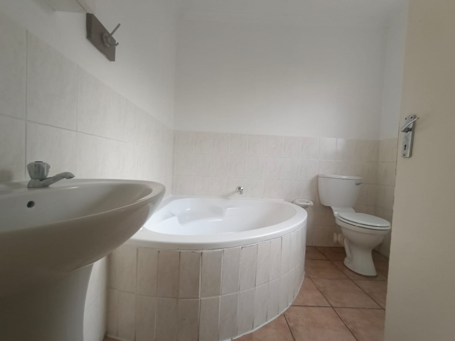 To Let 3 Bedroom Property for Rent in Ruimsig Gauteng