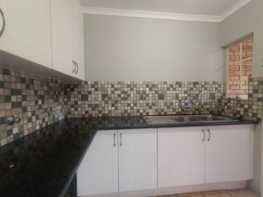 To Let 3 Bedroom Property for Rent in Ruimsig Gauteng
