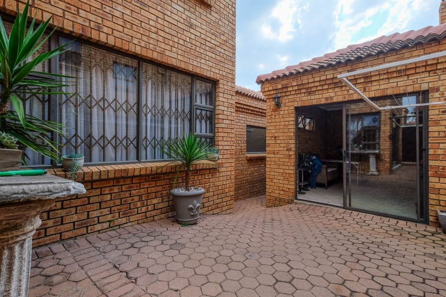 3 Bedroom Property for Sale in Chancliff Ridge Gauteng