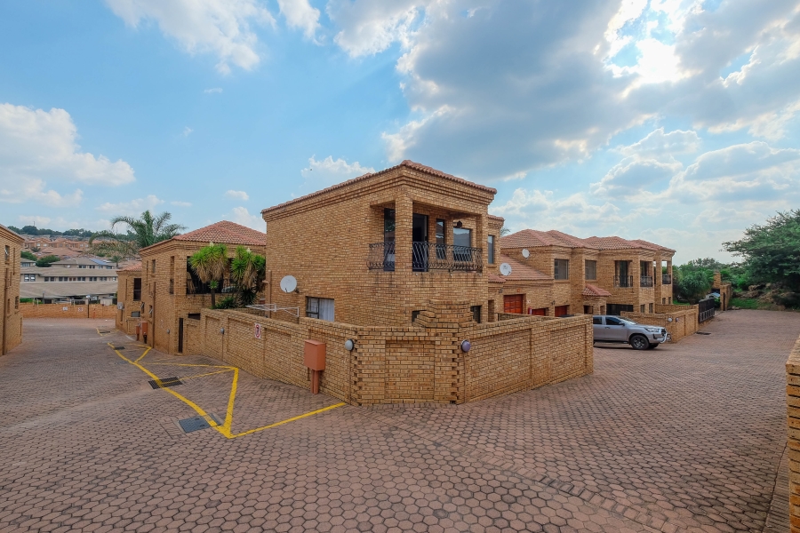 3 Bedroom Property for Sale in Chancliff Ridge Gauteng