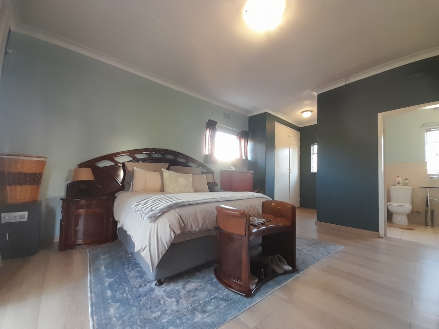 To Let 4 Bedroom Property for Rent in Constantia Kloof Gauteng