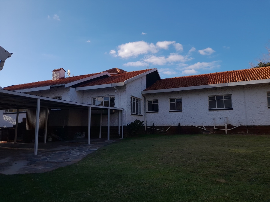 To Let 5 Bedroom Property for Rent in Constantia Kloof Gauteng