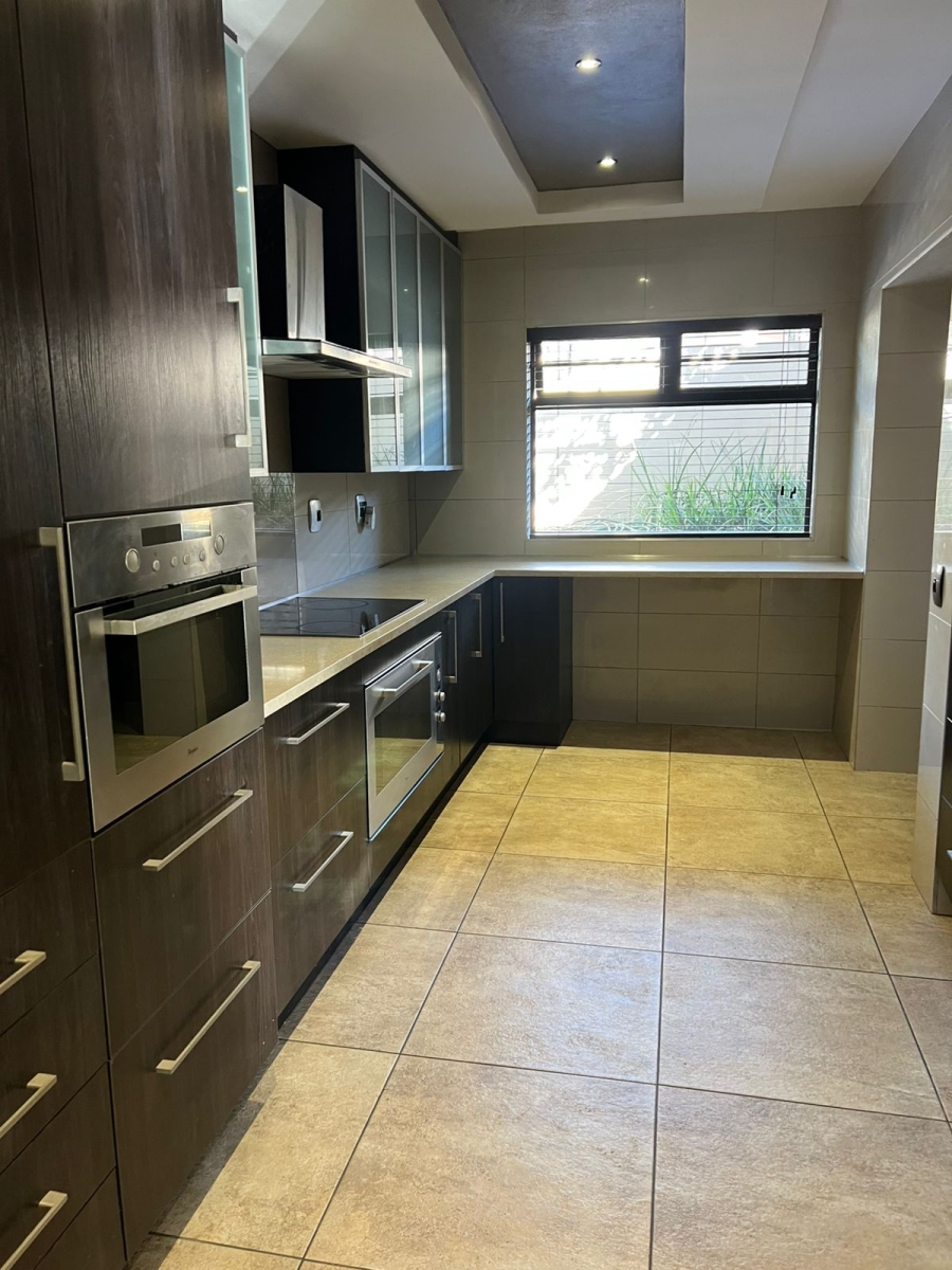 4 Bedroom Property for Sale in Brooklyn Gauteng