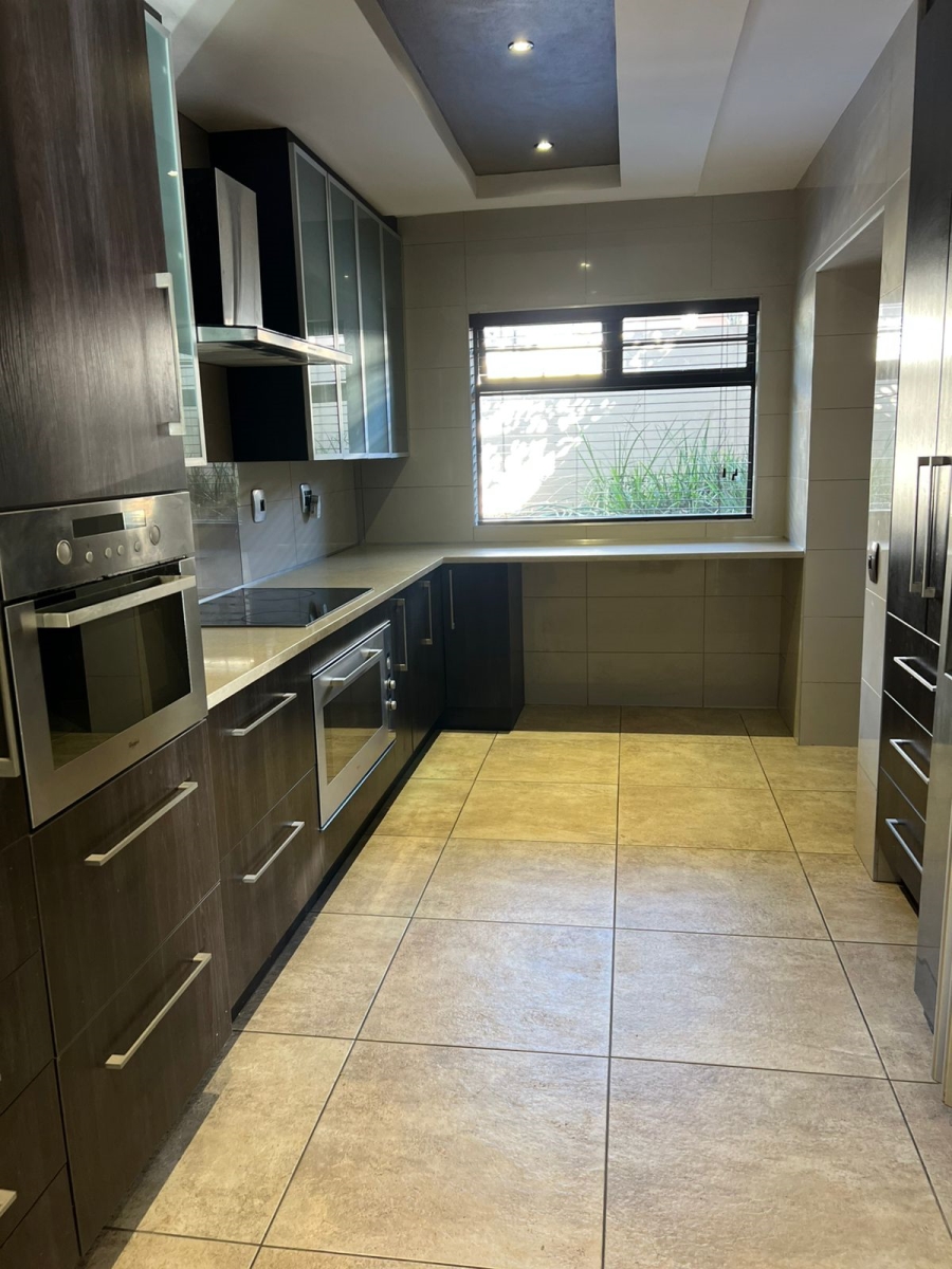 4 Bedroom Property for Sale in Brooklyn Gauteng
