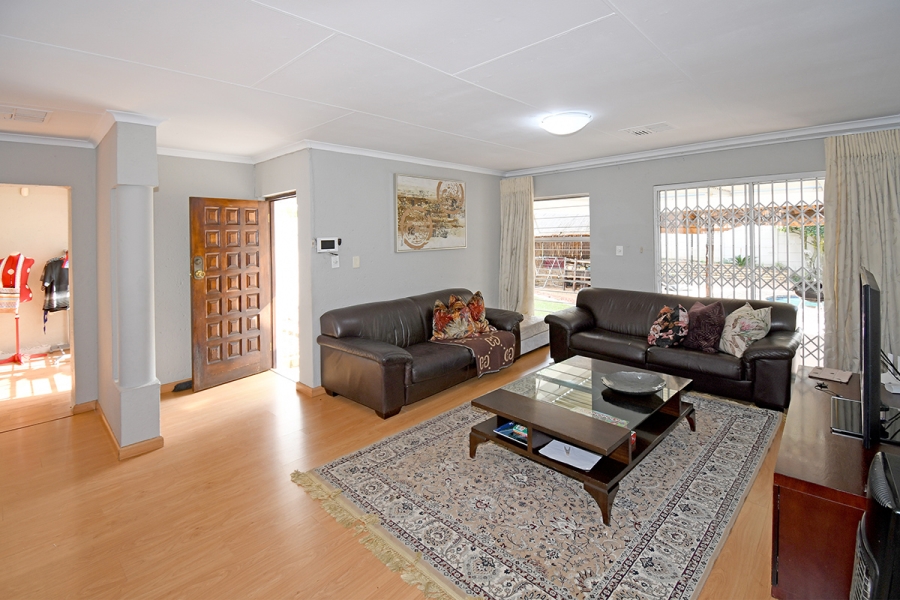 3 Bedroom Property for Sale in Olivedale Gauteng