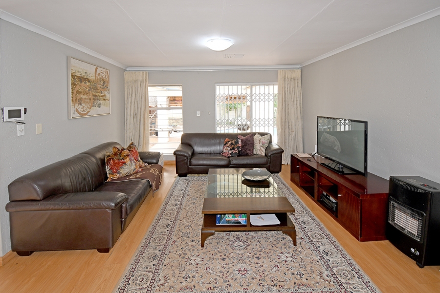 3 Bedroom Property for Sale in Olivedale Gauteng