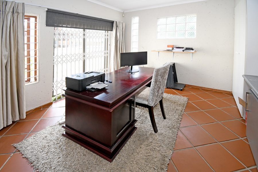 3 Bedroom Property for Sale in Olivedale Gauteng