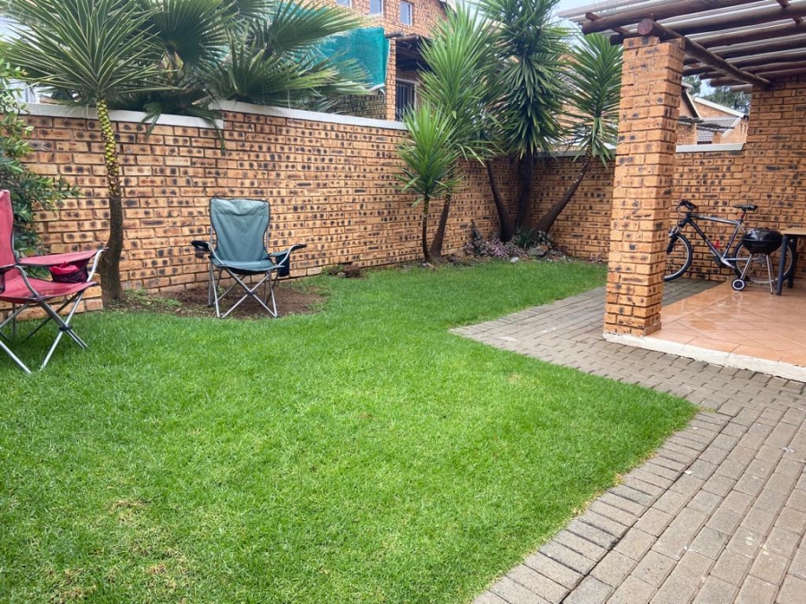To Let 2 Bedroom Property for Rent in Honeydew Gauteng