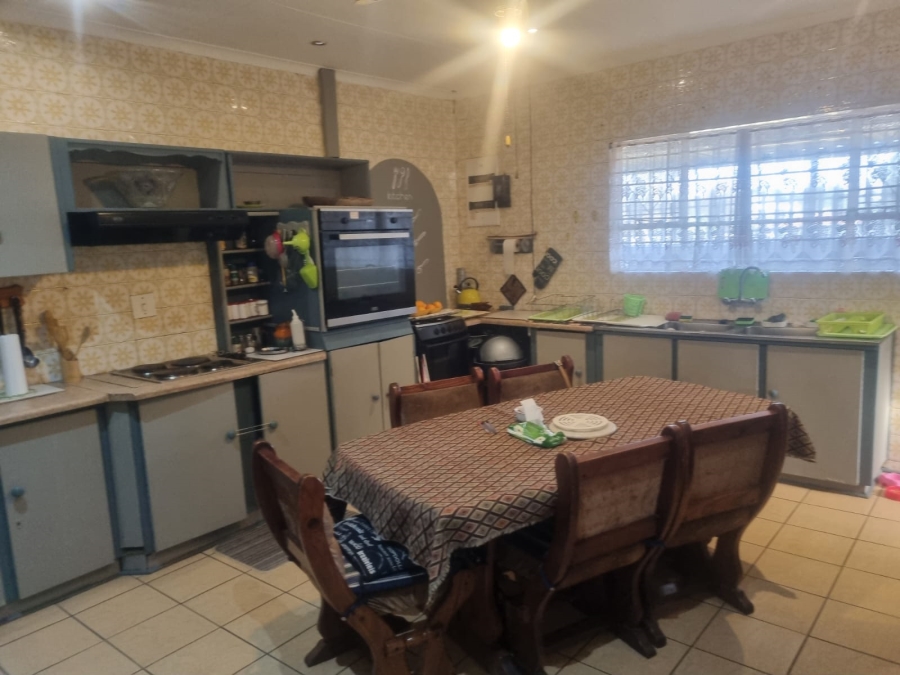 5 Bedroom Property for Sale in Sophiatown Gauteng