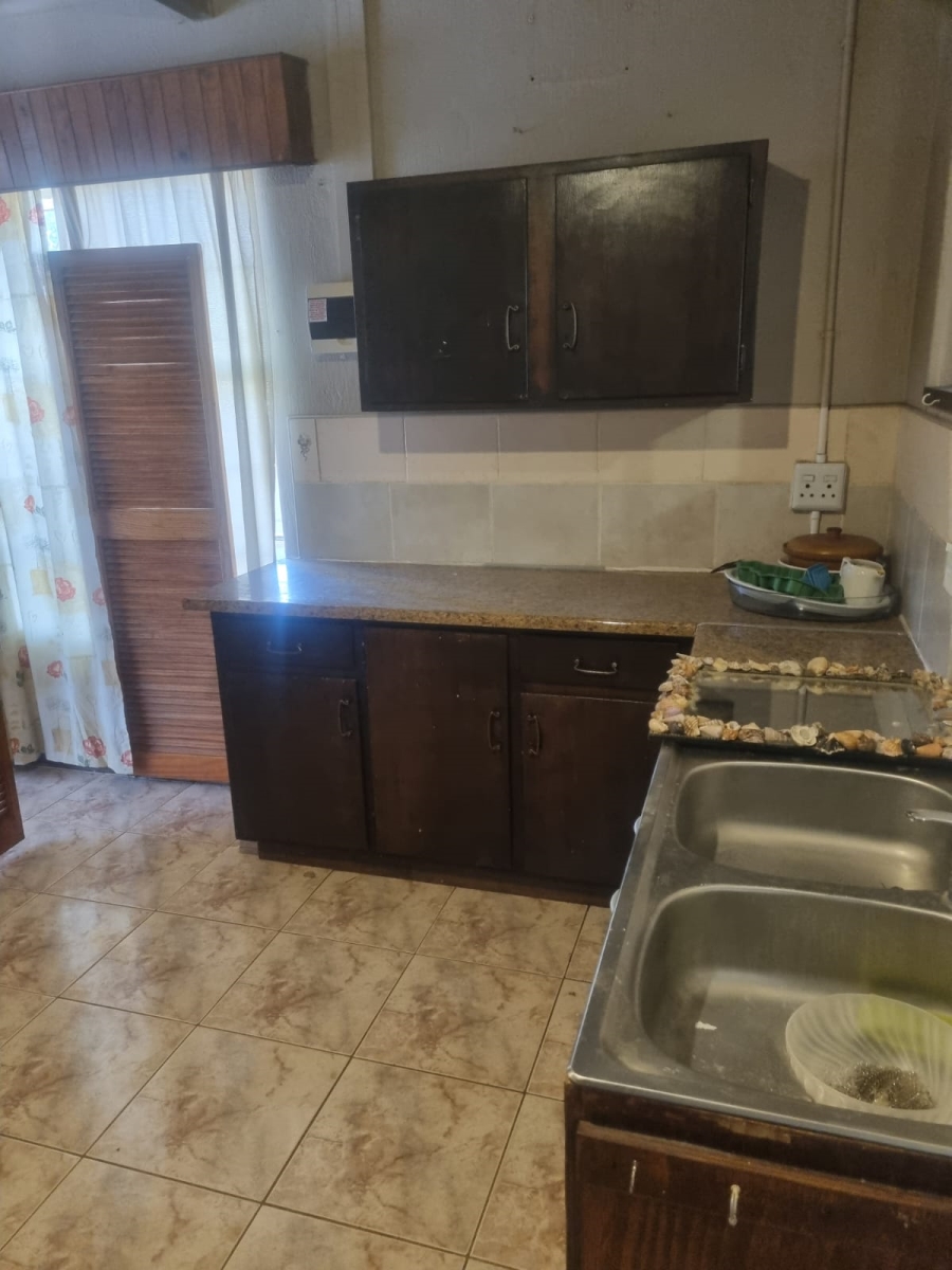 5 Bedroom Property for Sale in Sophiatown Gauteng