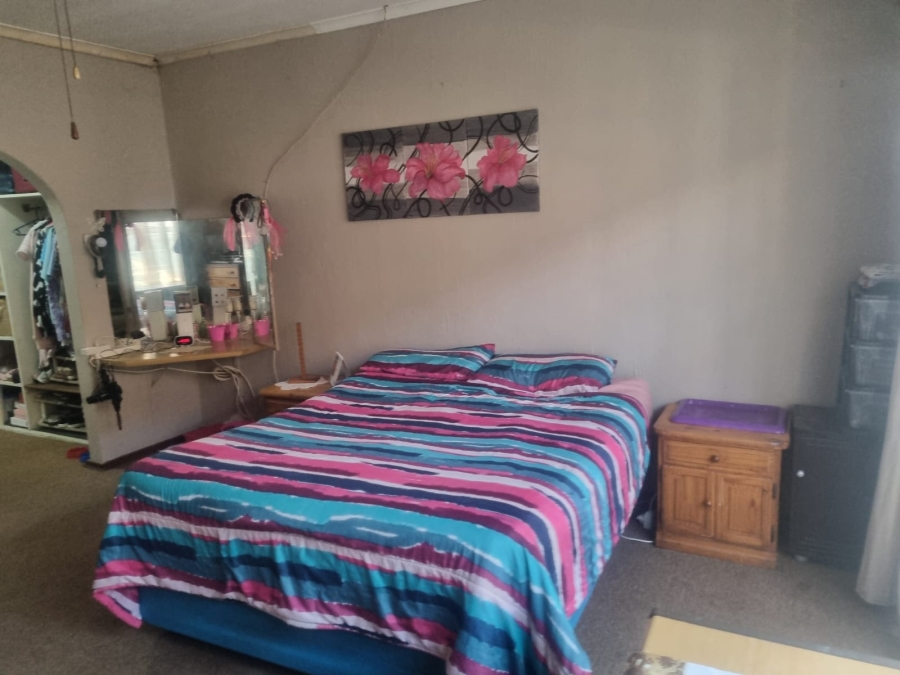 5 Bedroom Property for Sale in Sophiatown Gauteng