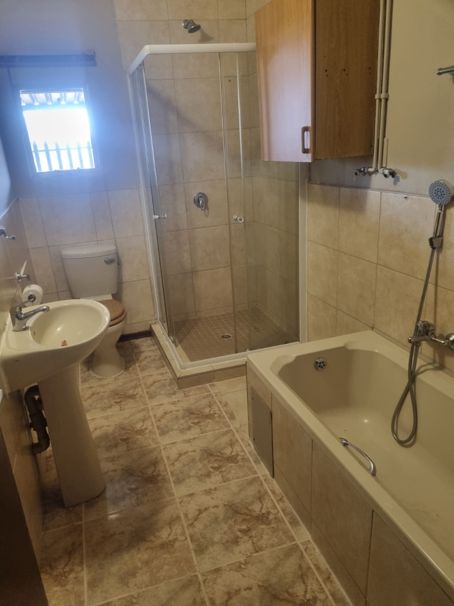 5 Bedroom Property for Sale in Sophiatown Gauteng