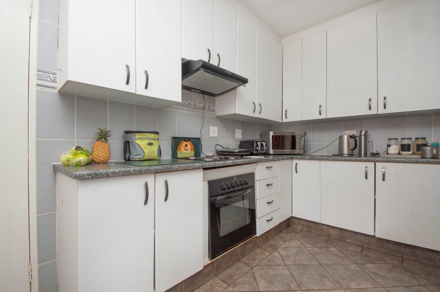 3 Bedroom Property for Sale in Roodekrans Gauteng