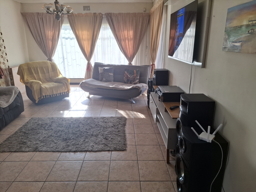 To Let 3 Bedroom Property for Rent in Edleen Gauteng