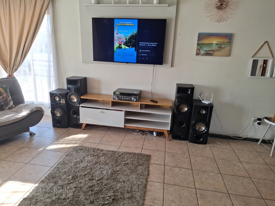 To Let 3 Bedroom Property for Rent in Edleen Gauteng