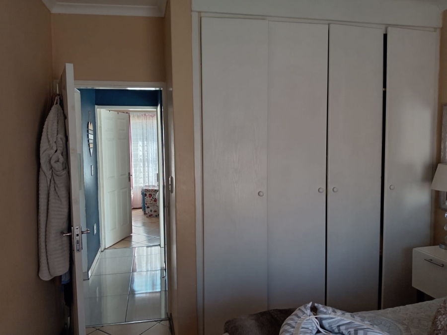 3 Bedroom Property for Sale in Honeydew Ridge Gauteng