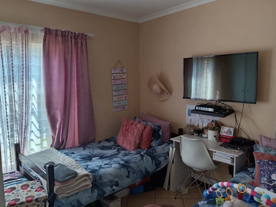 3 Bedroom Property for Sale in Honeydew Ridge Gauteng