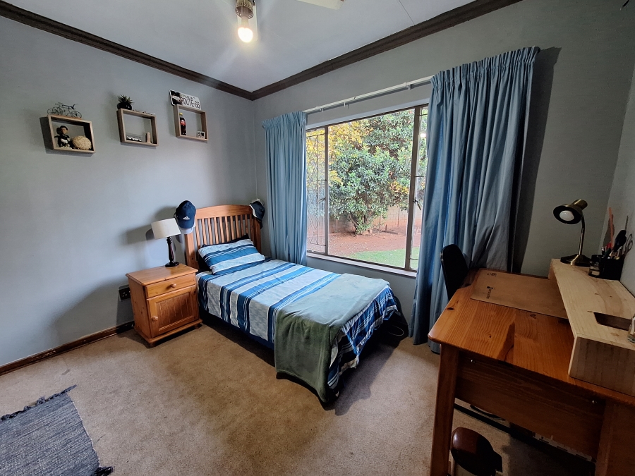 4 Bedroom Property for Sale in Noordheuwel Gauteng