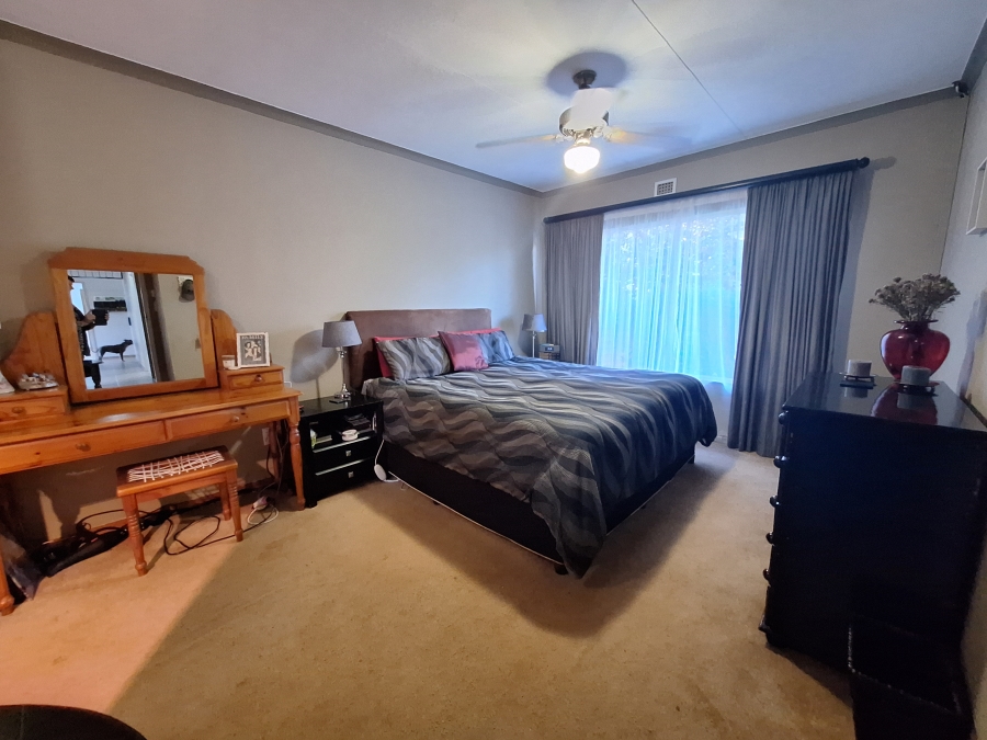 4 Bedroom Property for Sale in Noordheuwel Gauteng