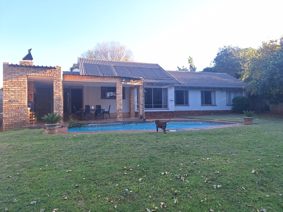 4 Bedroom Property for Sale in Noordheuwel Gauteng