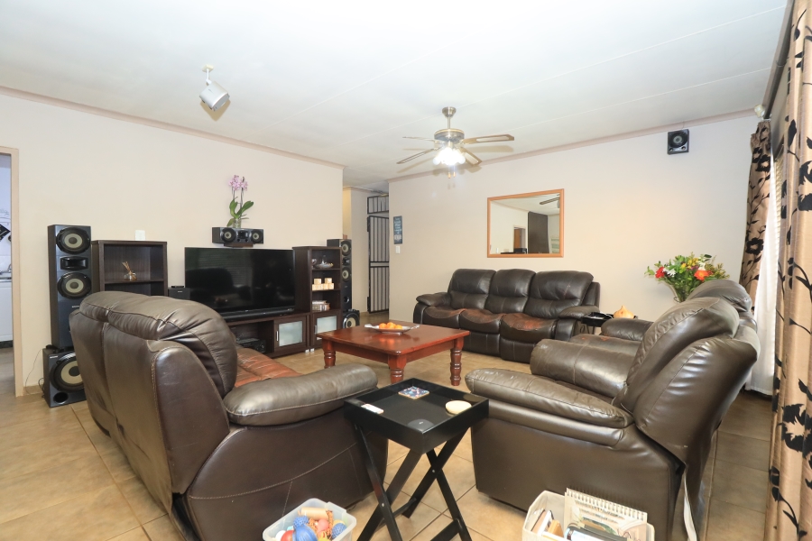 4 Bedroom Property for Sale in Noordheuwel Gauteng