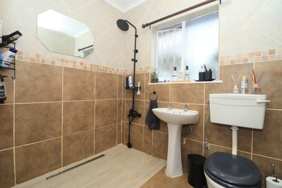 4 Bedroom Property for Sale in Noordheuwel Gauteng