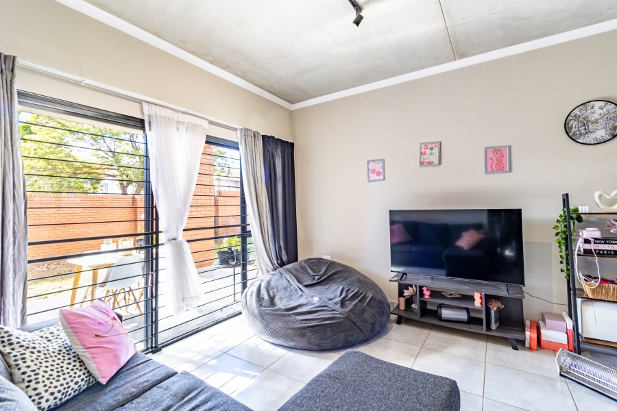 To Let 2 Bedroom Property for Rent in Olympus AH Gauteng
