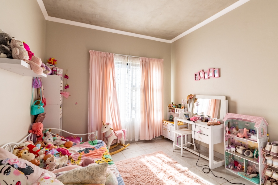 To Let 2 Bedroom Property for Rent in Olympus AH Gauteng