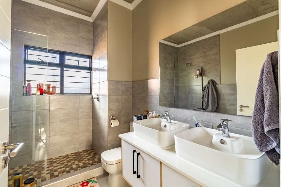 To Let 2 Bedroom Property for Rent in Olympus AH Gauteng