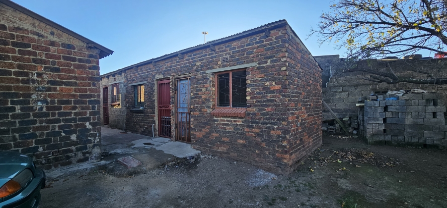 7 Bedroom Property for Sale in Tembisa Central Gauteng
