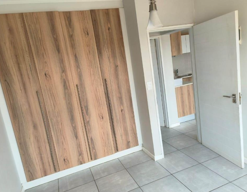 To Let 1 Bedroom Property for Rent in Crowthorne AH Gauteng
