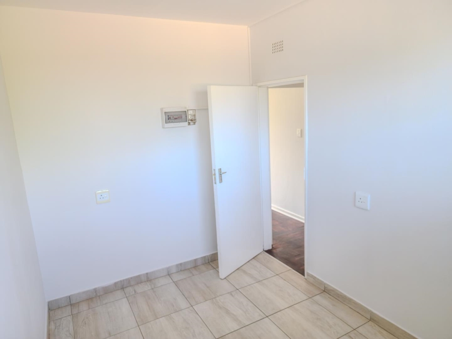 To Let 2 Bedroom Property for Rent in Rembrandt Park Gauteng