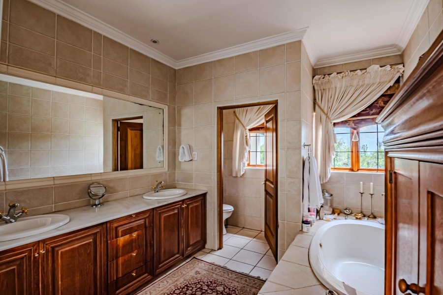 3 Bedroom Property for Sale in Waterkloof Ridge Gauteng